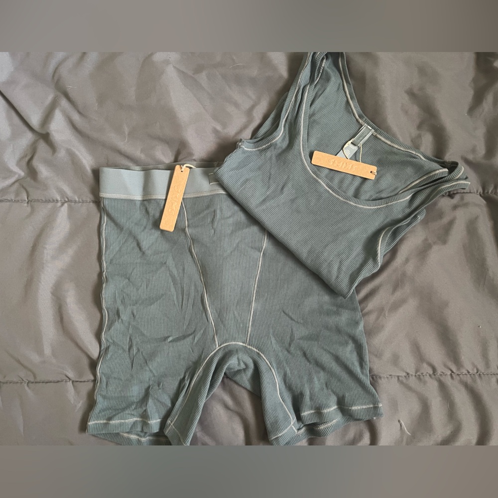 SKIMS Pajama/Lounge Set